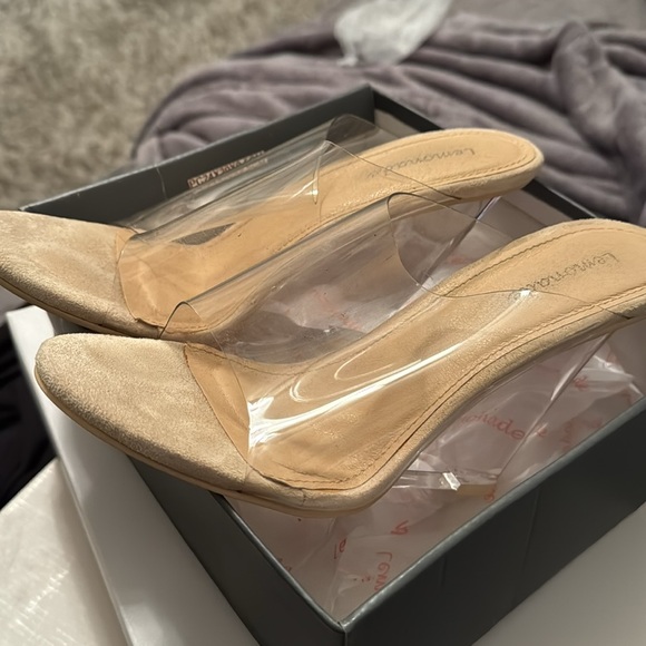 Clear wedge - Picture 2 of 2